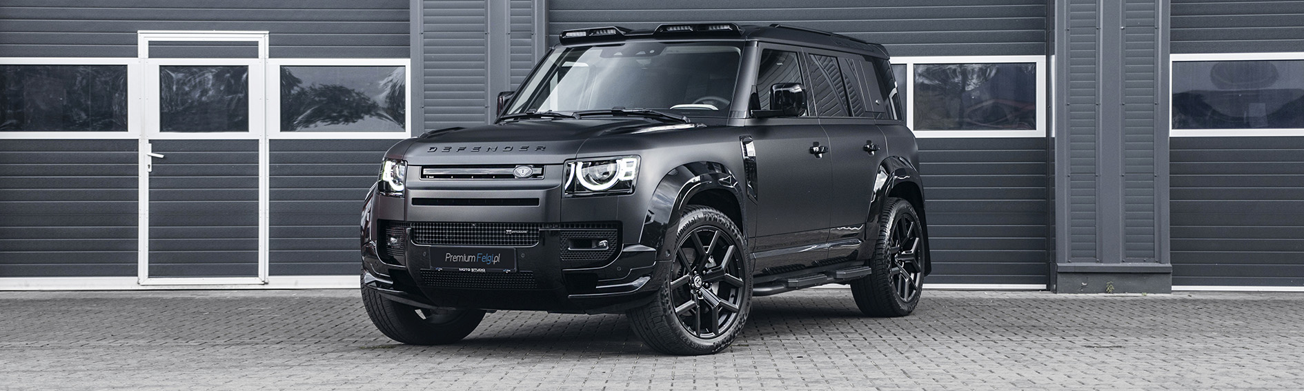 Customer car gallery - wheels for Land Rover Defender | Urban Automotive WX-2 | 22" - PremiumFelgi